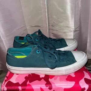 Dark blue converse with lunarlon